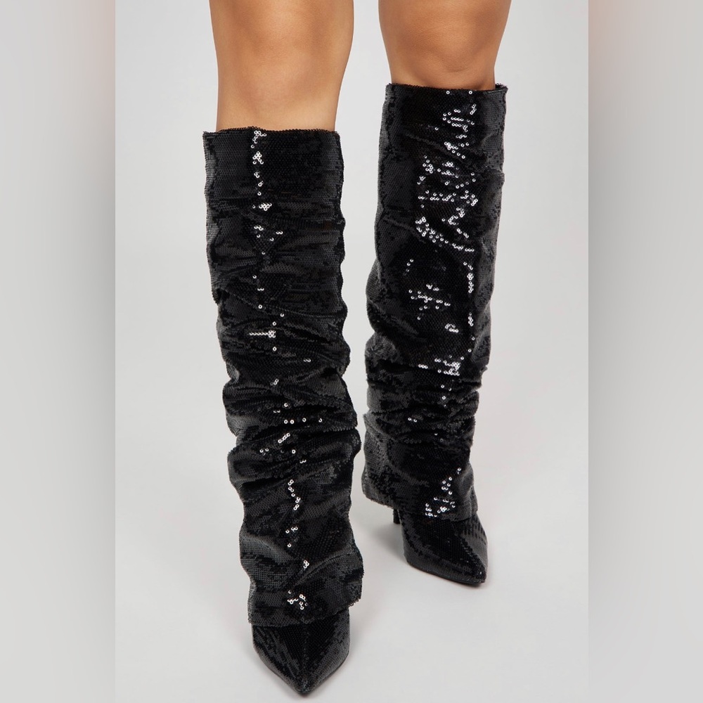 NIB Sequin Knee High Heel Boots 🖤
